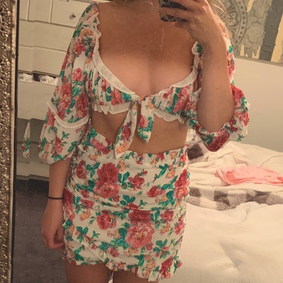 Floral matching skirt set NEW - Picture 2 of 2